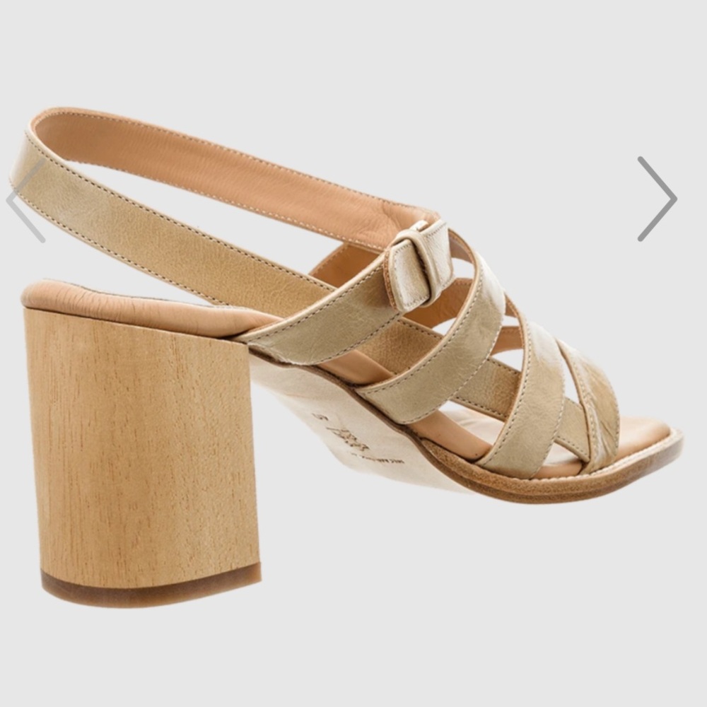 PALOMA BARCELO
Women's beige leather sandals with square toe size 36 US 6 - Picture 6 of 17
